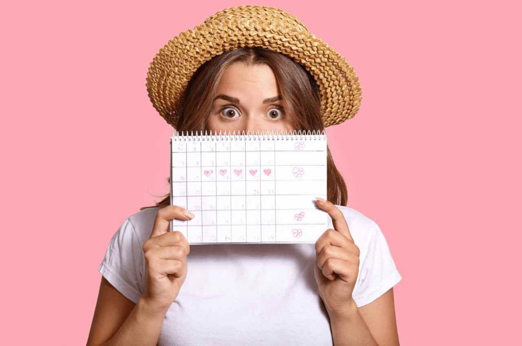 Donna con calendario